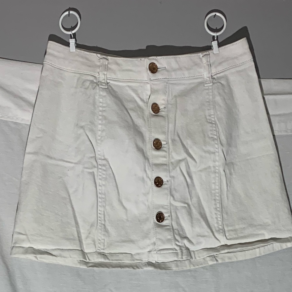 White Mini skirt